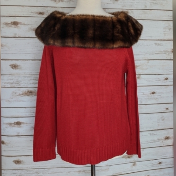 Peter Nygard Sweaters - Nygard faux mink fur trimmed red sweater. L 14/16